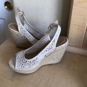 Beige Lace Wedge